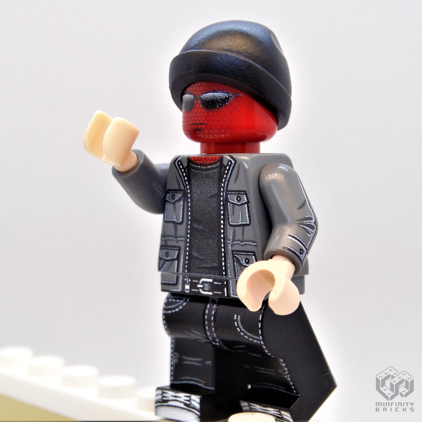 The Amazing SPIDER-MAN Vigilante Suit | Adult Collectible Minifigure 15+
