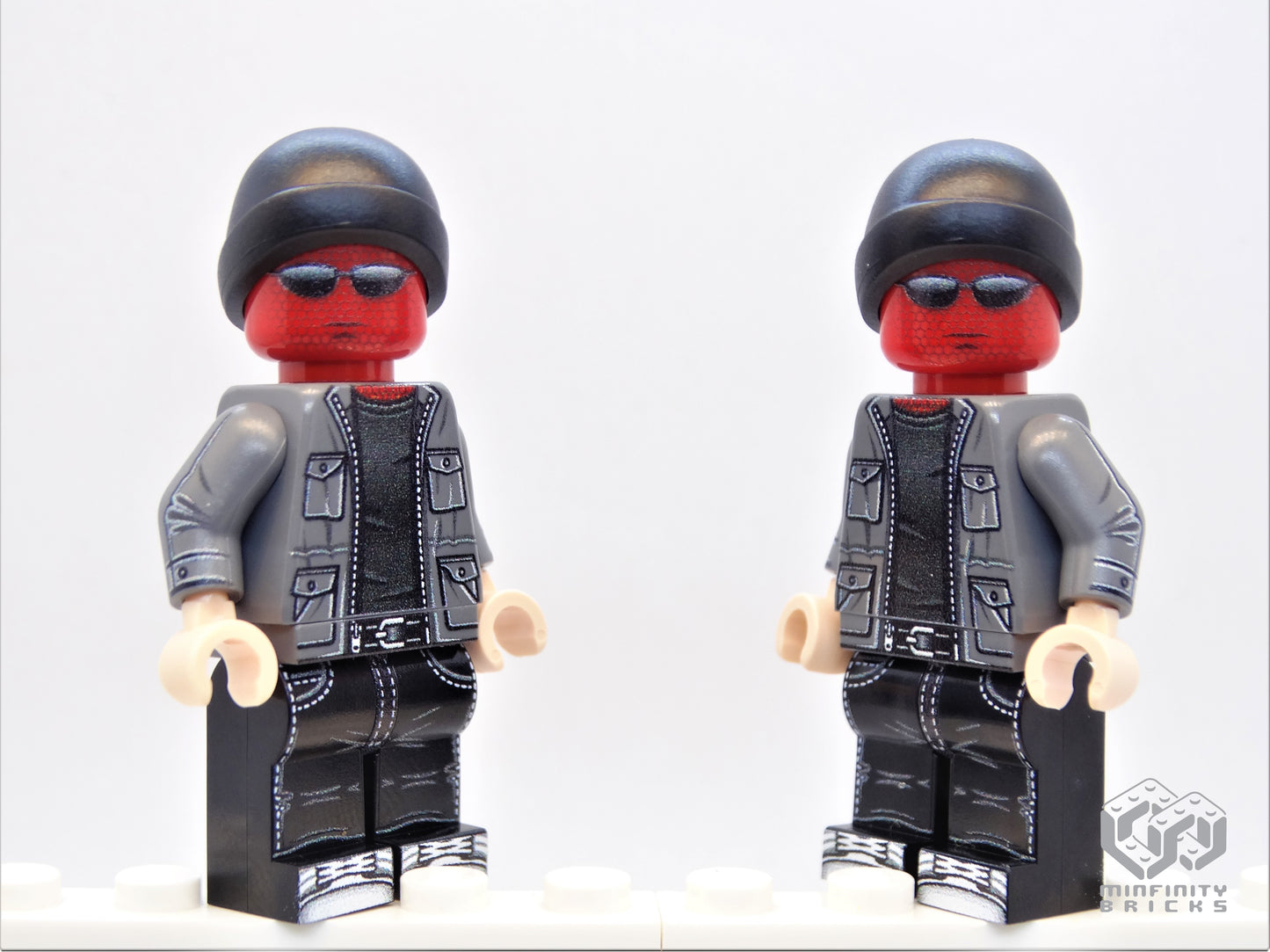 The Amazing SPIDER-MAN Vigilante Suit | Adult Collectible Minifigure 15+