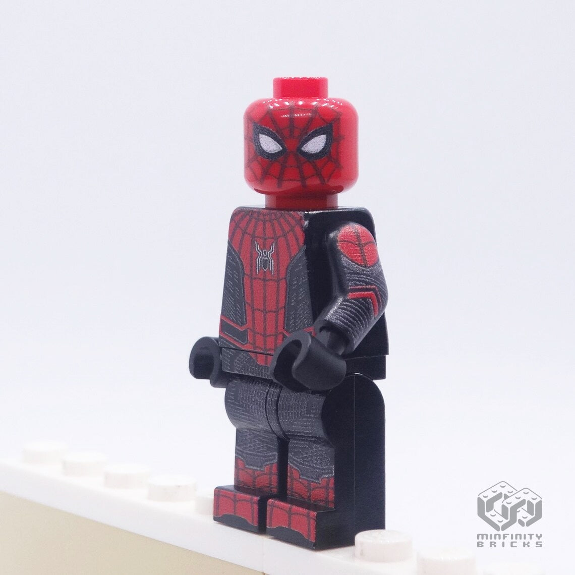Spider-Man Black and Red suit, Far From Home | Adult Collectible Minifigure 15+