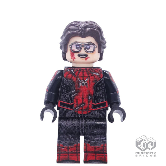Spider-Man Battle-Damaged Black and Red suit, Far From Home | Adult Collectible Minifigure 15+